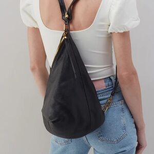 Sway Convertible Sling Bag - Black